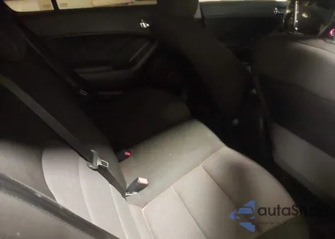 2018 Kia Forte S z USA, uszkodzony, nr VIN 3KPFL4A70JE243207